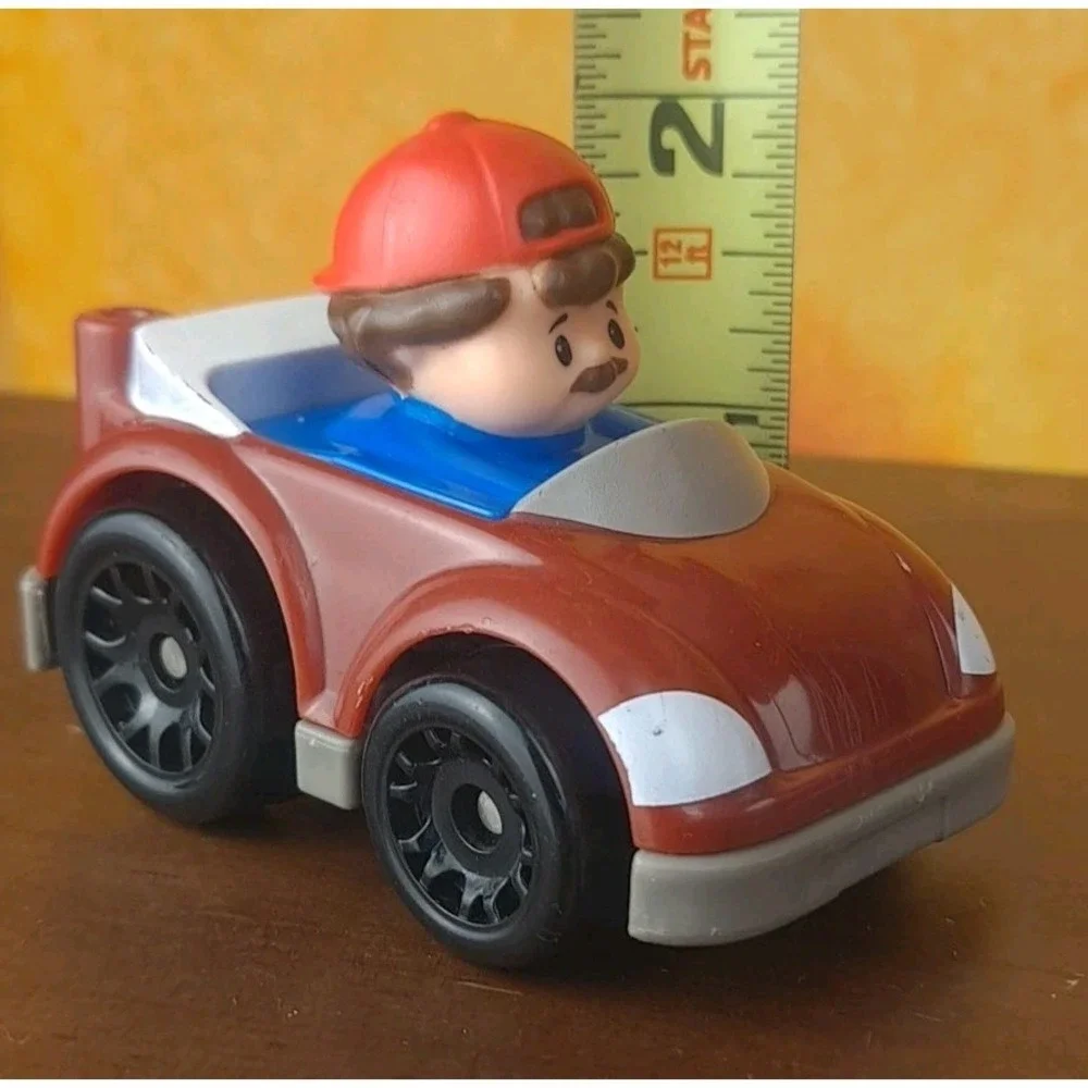 Fisher Price Little People Wheelies Red Car‎ Mechanic Brown Hair Red Hat 2016